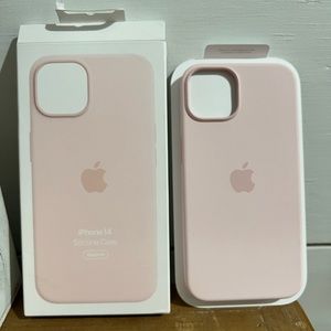 Apple Light Pink Silicone iPhone 14 Magsafe Case